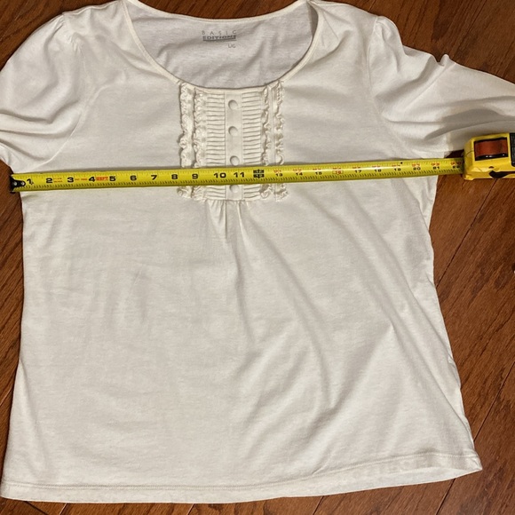 Basic Edition off wht OS longsleeves blouse. Size Large - Picture 9 of 10